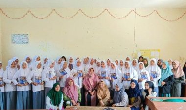 ITEKES Muhammadiyah Kalbar Sosialisasi Program Unggulan di MA Sirajun Jadid Nipah Kuning Dalam