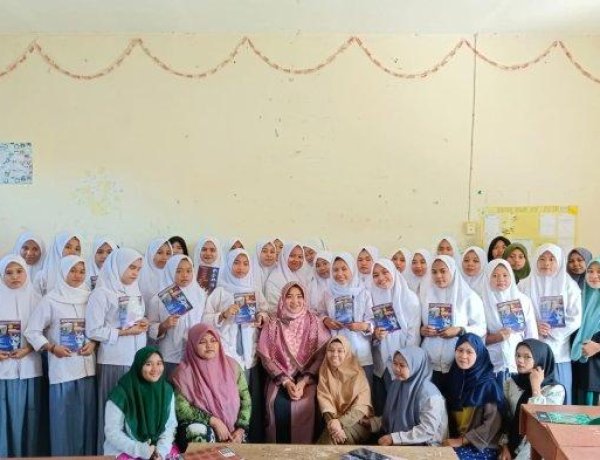 Institut Teknologi dan Kesehatan Muhammadiyah Kalimantan Barat Lakukan Sosialisasi di Beberapa Sekolah di Pontianak